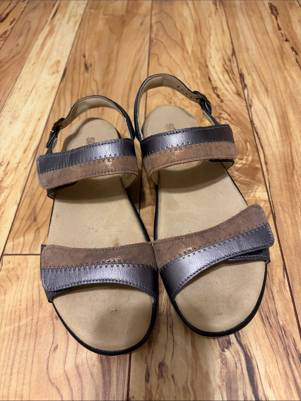 SAS Two-toned Nudu Heel Strap Metallic Shimmer Comfort Leather Sandal size 7.5